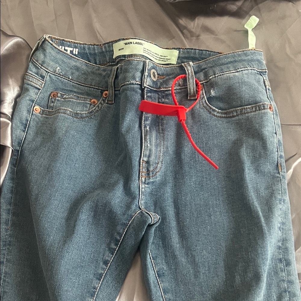 Off-White Blue Ankle & Cropped Jeans with Red Accent